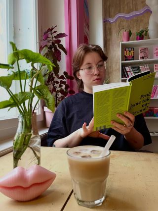 Víte o tom, že momentálně máme veliké slevy na desítky knih? Podívejte se na náš e-shop safespacebookstore.com nebo se...