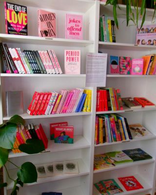 Dnes máte poslední šanci si před Vánoci přijít koupit knihu! Tímto vám také dáváme vědět, že budeme mít od 22. 12. až do...